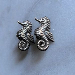 Seahorse Vintage earrings - screw back. Stamped Mexico Silver.